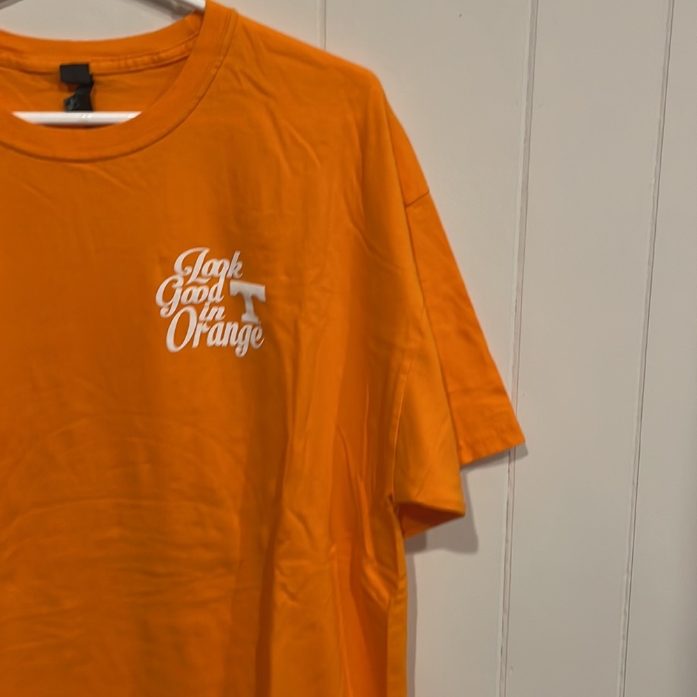 Look Good in Orange - Orange is the New Black UTK T-Shirt - Picture 3 of 10